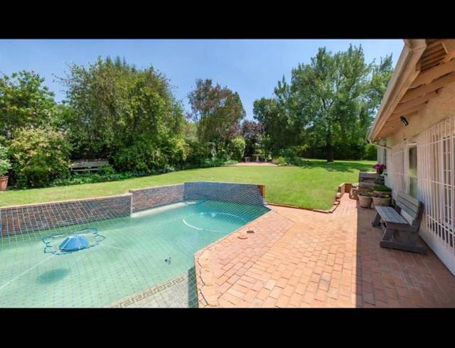 3 BEDROOM HOUSE FOR SALE IN LOMBARDY EAST